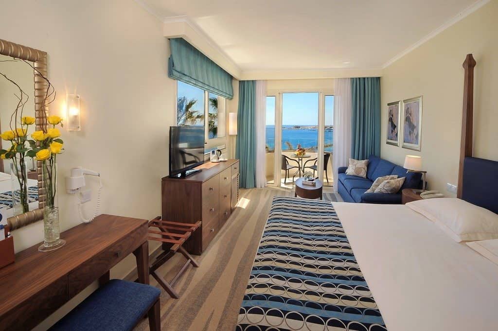 A-014-Superior-Room-Sea-View-Room_hires-Kopia-1024x681