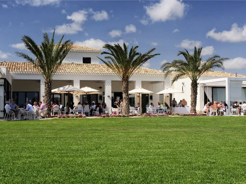 Club-house-terrace1024-1024x768