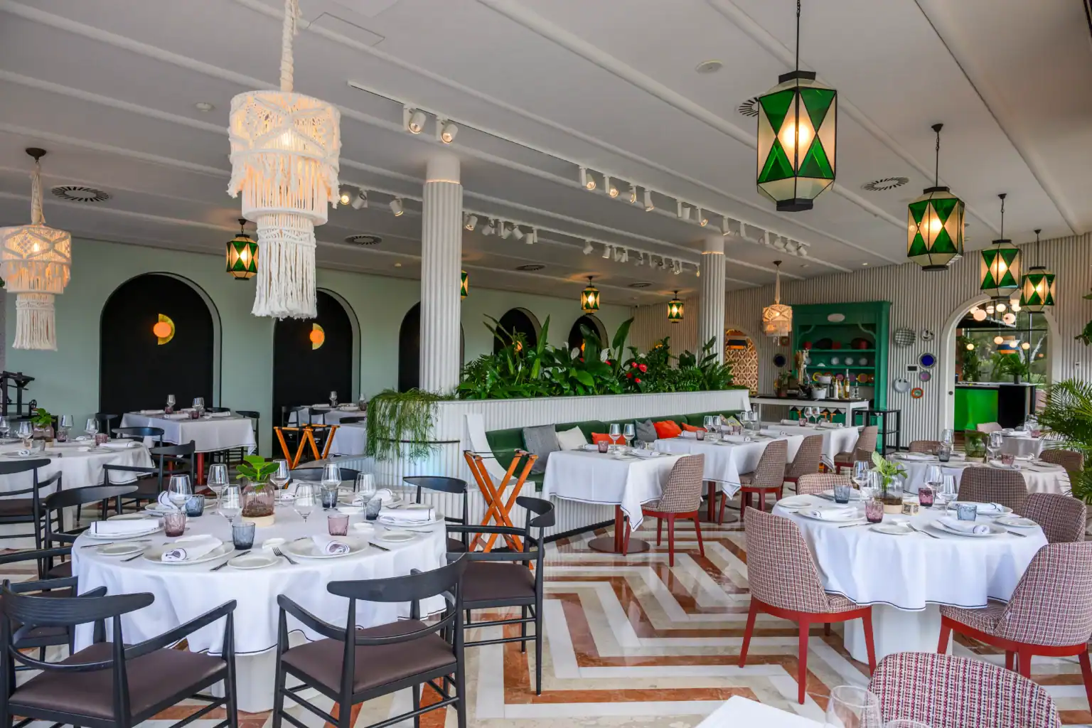 Flertalet restaurang alternativ finns på Las Colinas Residences.
