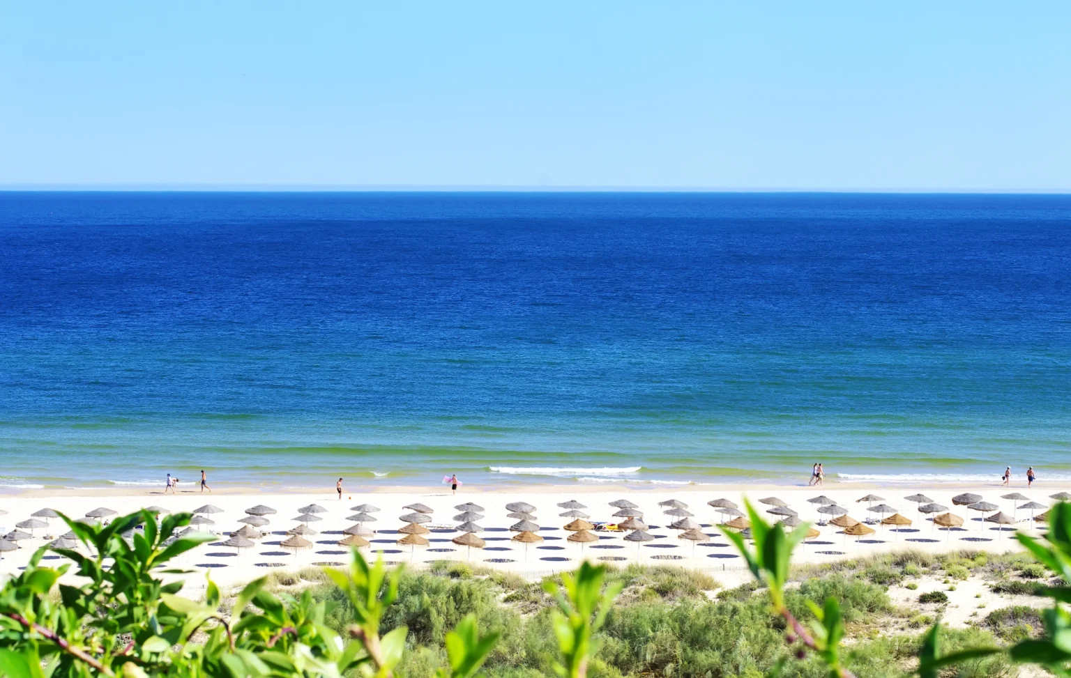 På Octant Hotel Praia Verde har du nära till havet och den fina stranden.