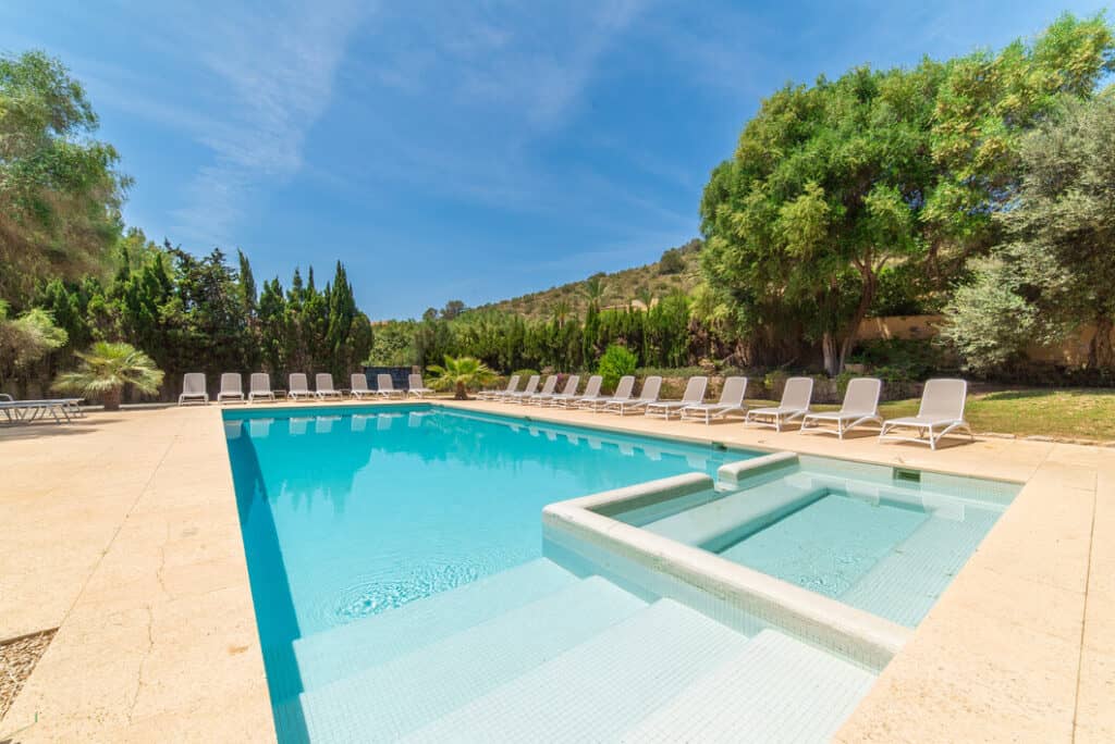 Pula_golf_resort_pool-1024x684