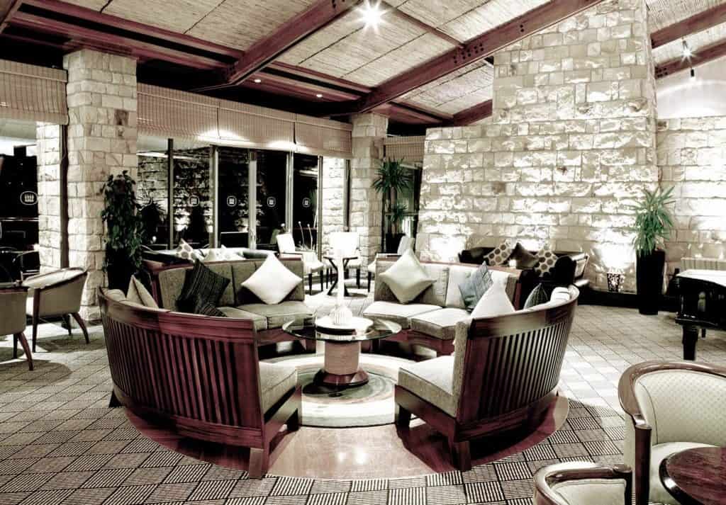 lux1371lo-60707-Barnabas-Lounge-Bar-Kopia-1024x713