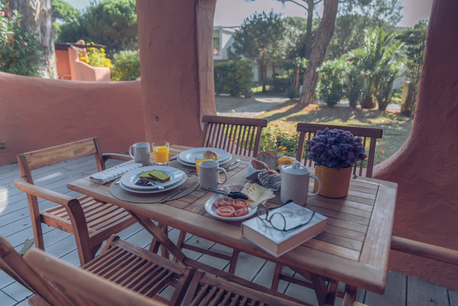 Härlig uteplats på Quinta da Marinha Village.