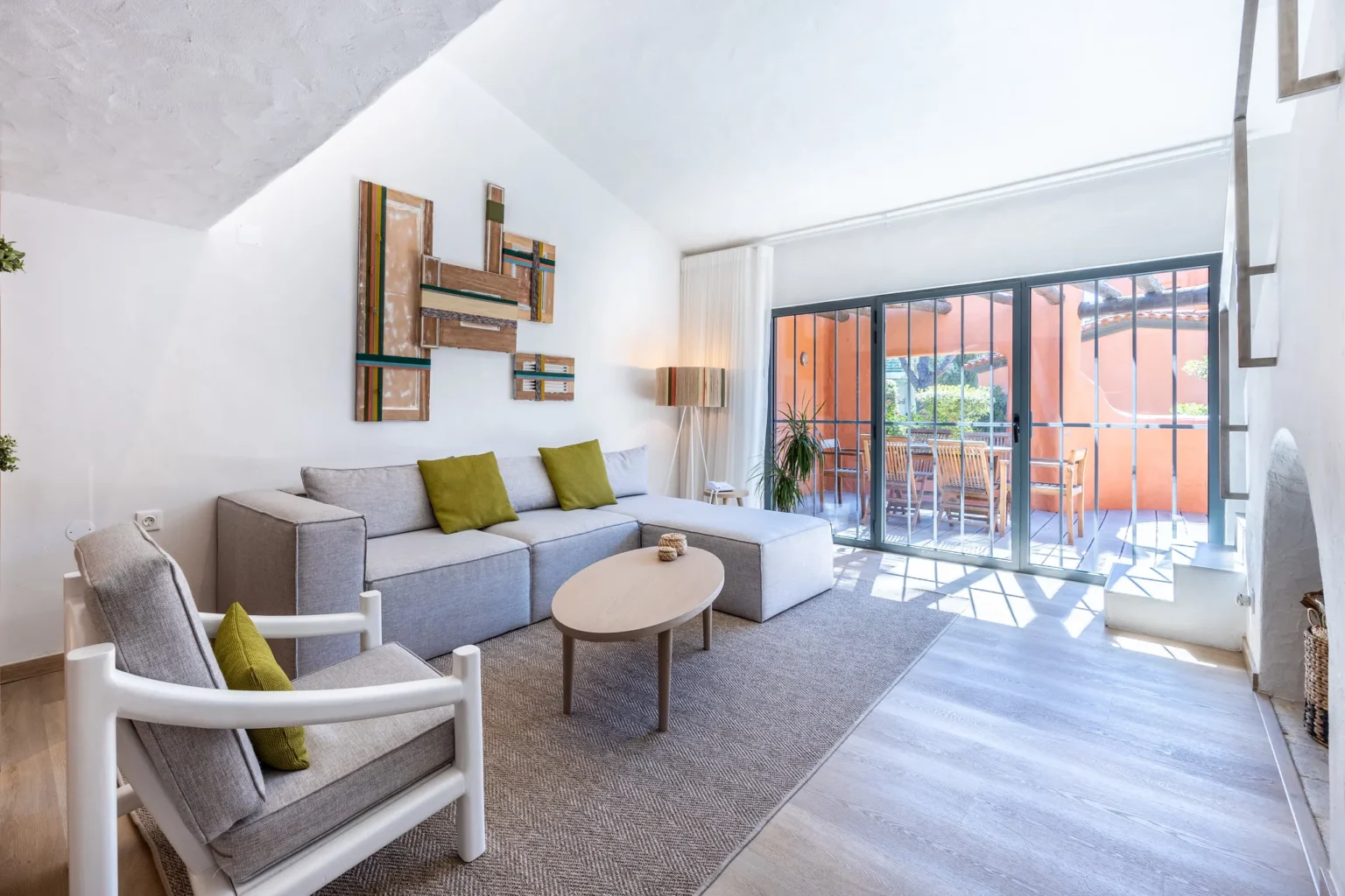 Quinta_da_marinha_village_livingroom_2